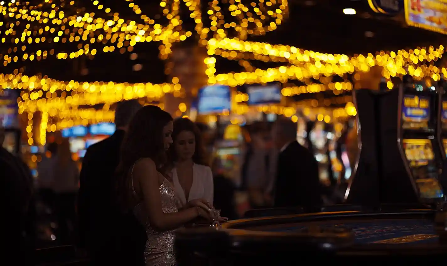 las vegas low roller slots
